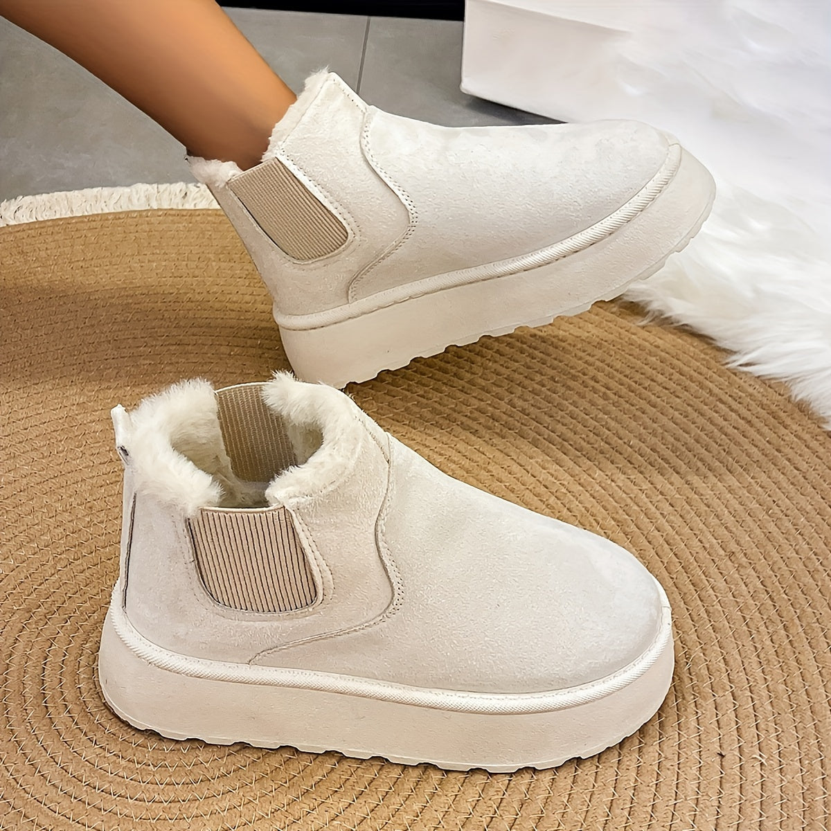 Women's Solid Color Platform Short Boots Casual Slip-On Plush Lined Shoes