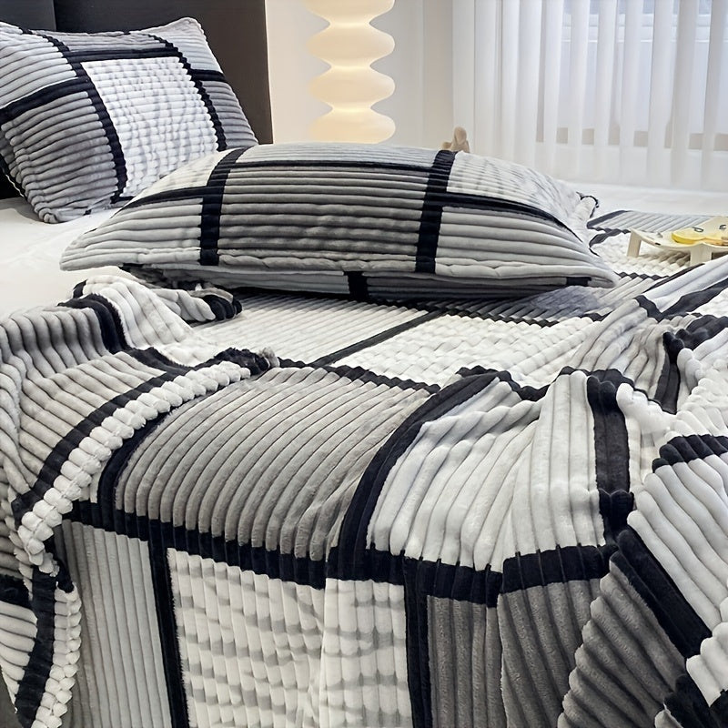 Plaid Flannel Fleece Bed Blanket Polyester Throw for All Seasons Cozy and Easy-Care