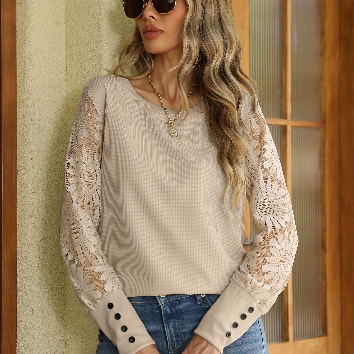 Women's Elegant Lace Spliced Crew Neck T-Shirt for Spring and Fall
