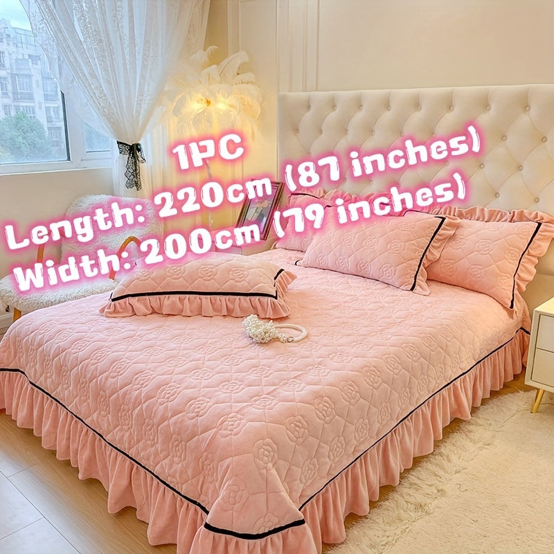 Ultra-Soft Milk Velvet Quilted Bedspread with Lace Detailing Hypoallergenic Breathable Solid Color Black Piping