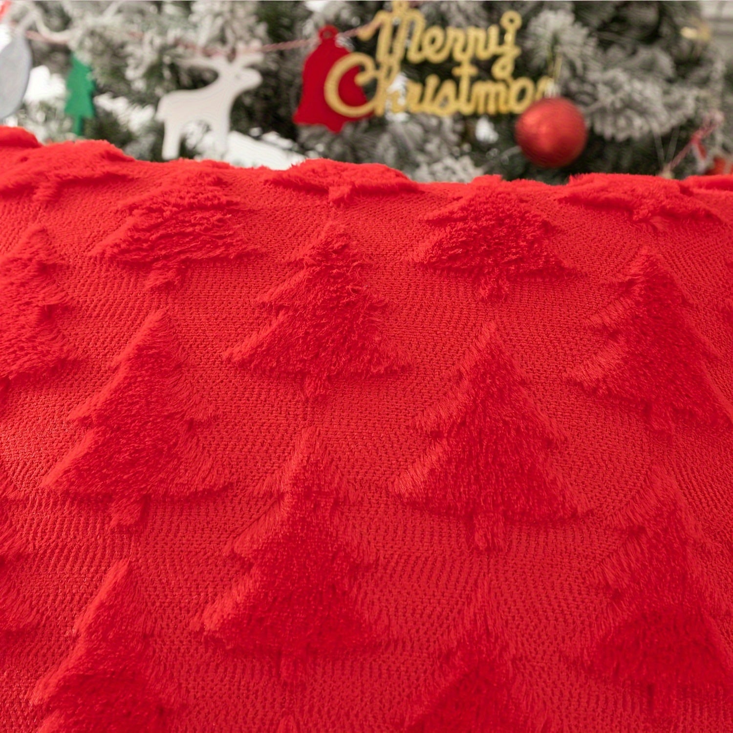 Christmas Tree Pillow Cover Faux Fur Jacquard 45.72cm Zippered Washable Home Decor
