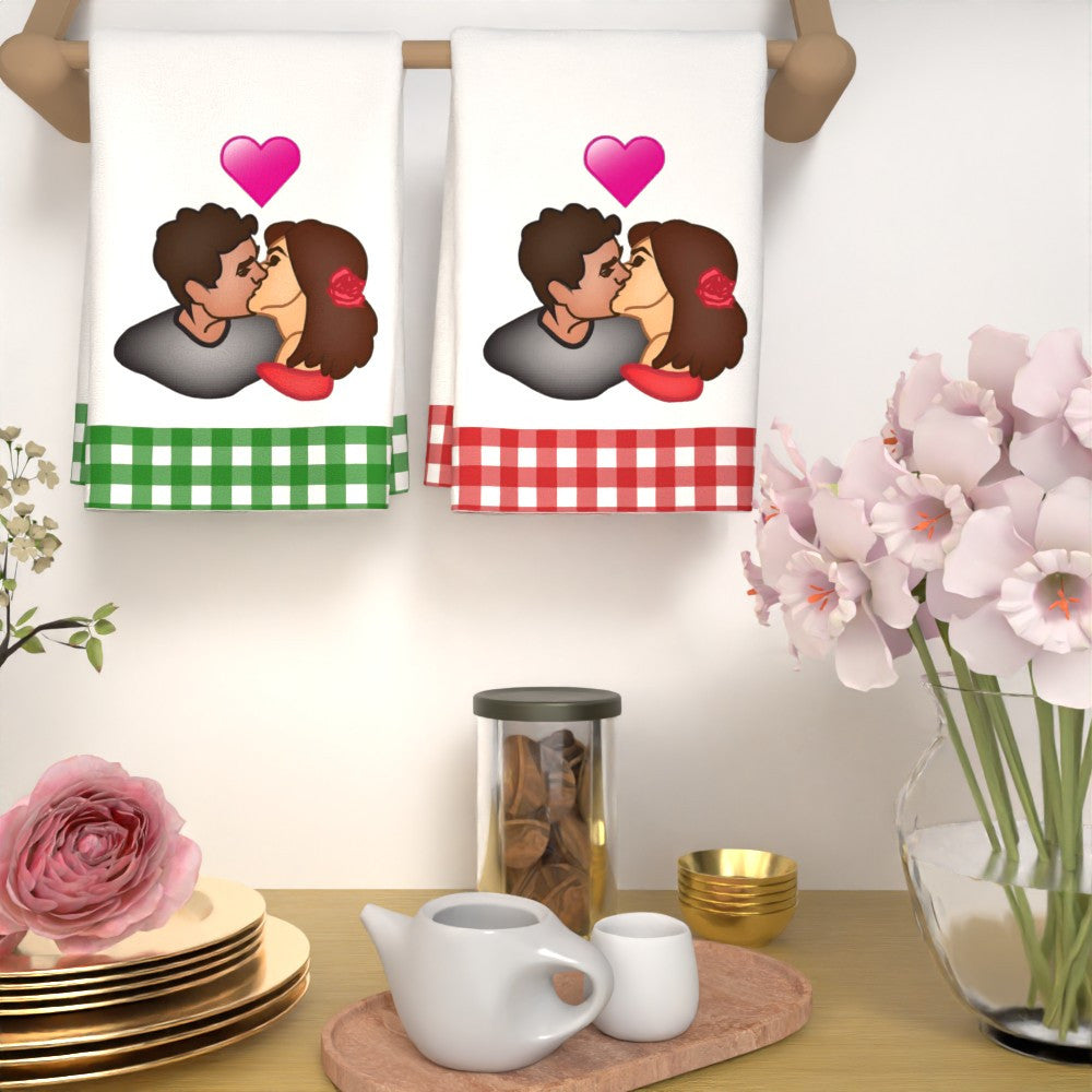 Valentine Heart dizayni bilan 45.72 x 66.04 sm o'lchamdagi ikkita oshxona sochiq, uzoq davom etadigan yorqin ranglarga ega. Bu sochiqlar bayram sovg'alari uchun ideal va butun mavsum davomida tashqarida foydalanish mumkin. Ular juda yaxshi osonsochiq.