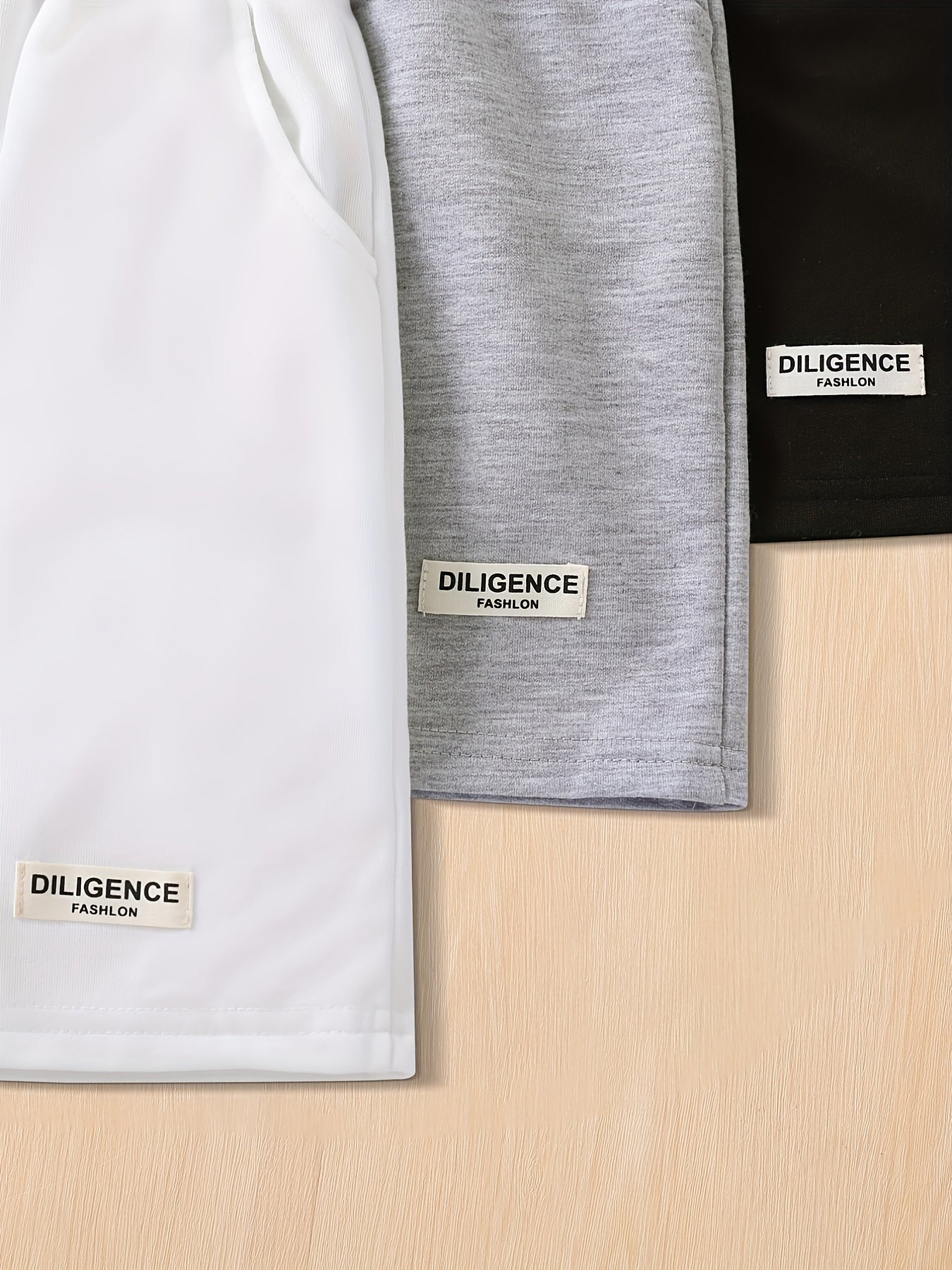 Yigitlar uchun yozgi shortlar 3-to'plam, to'liq rangli polyester to'qima, elastik bel, kundalik va faol kiyim