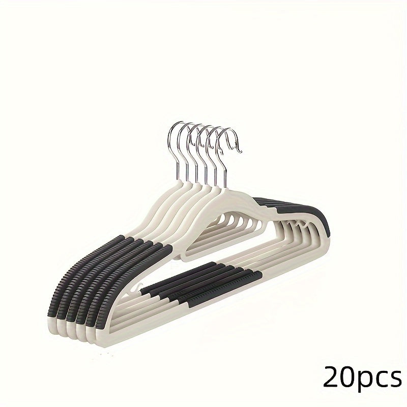 Plastic Hanger with Non-Slip Pad and Curved Shoulder for Closet Storage