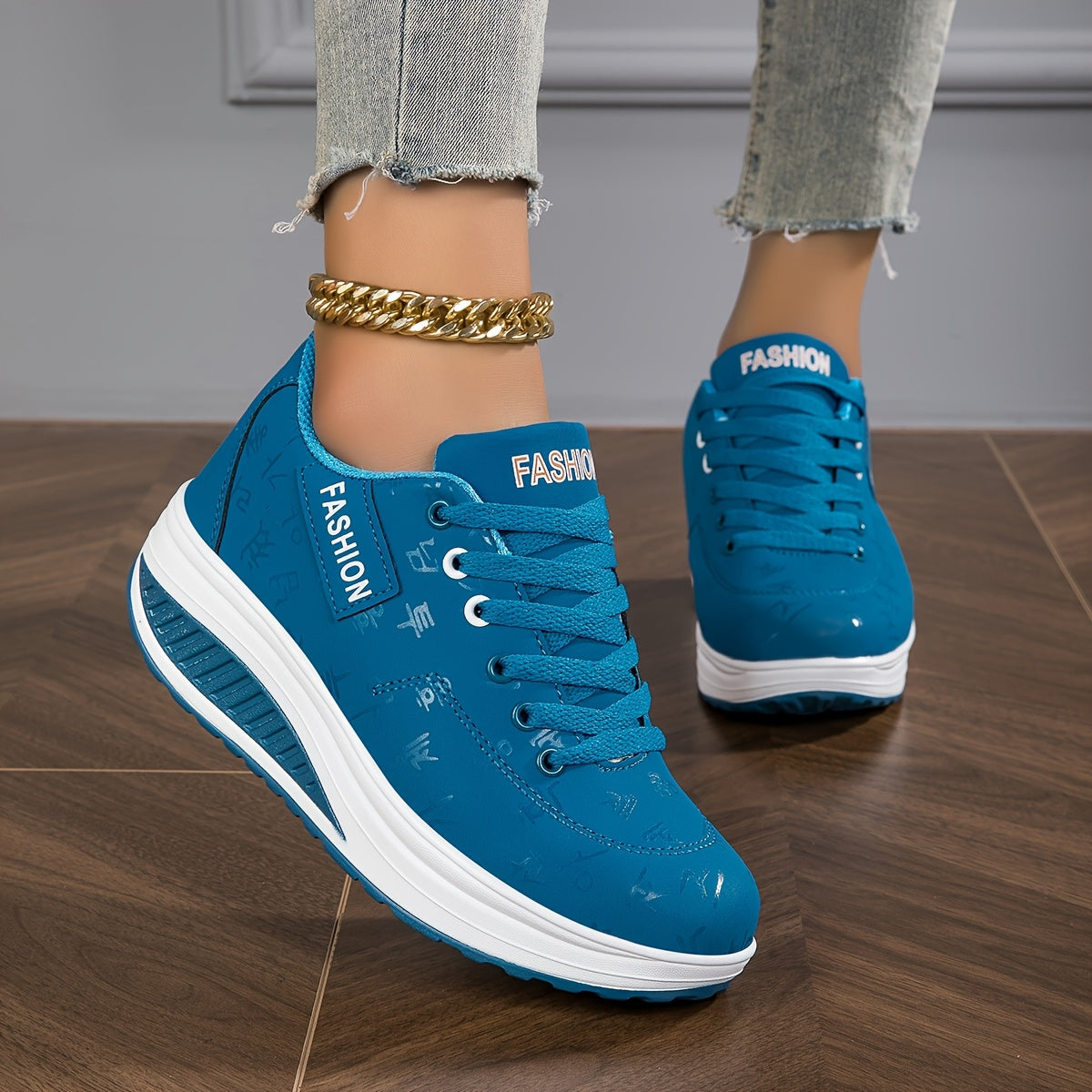 Women's Casual Sneakers Low Top Lace-Up Breathable Fabric Cushioned Sole