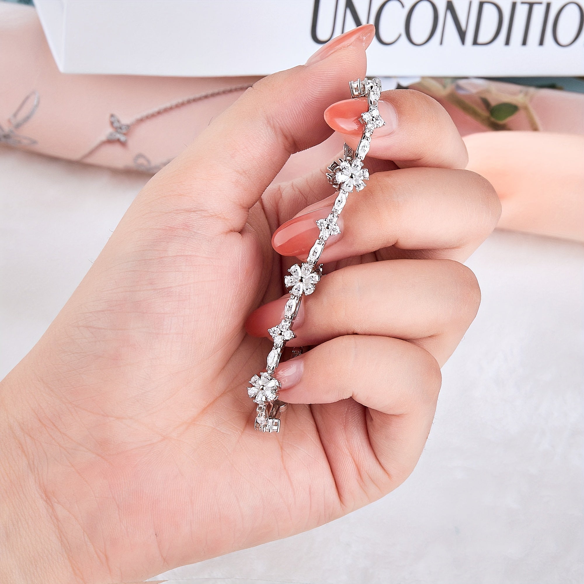 Pulsera de plata de ley con moissanita piedra de nacimiento de octubre, chapada en oro blanco, joyería elegante