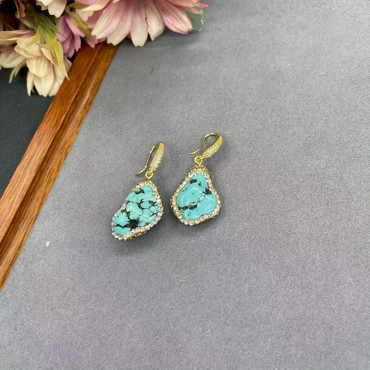 Bohemian Style Turquoise Jewelry Set with 14K Gold Plating and Czech Drill Accents for Women