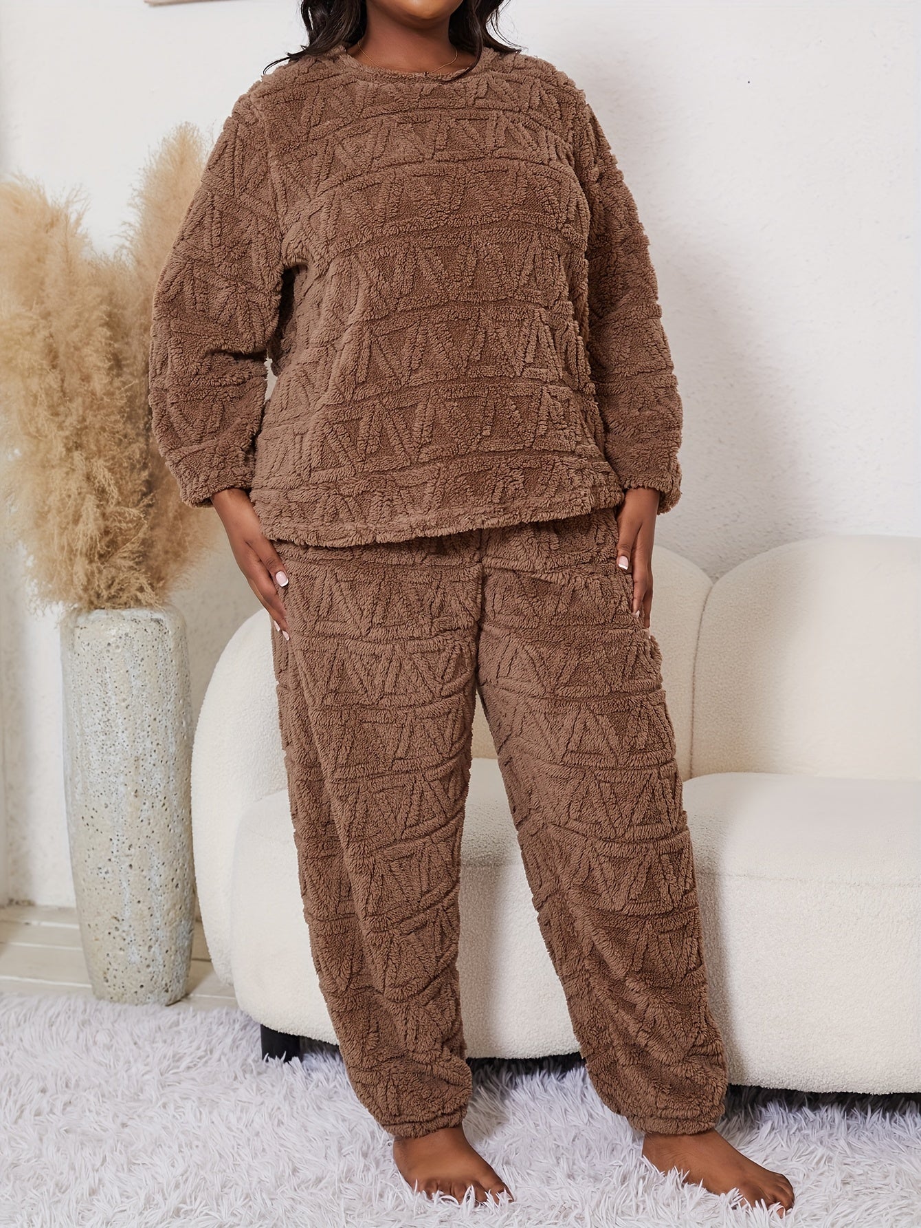 Women's Velvet Warm Pajama Set with Long Sleeve Top and Checkered Pants