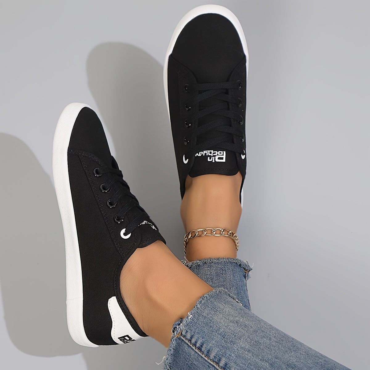 Women's Canvas Casual Sneakers Black White Lace-Up Walking Shoes