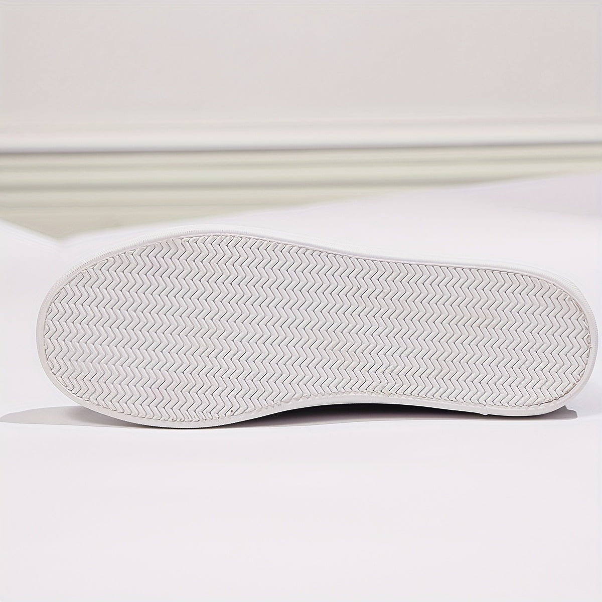 Women's Canvas Casual Sneakers Black White Lace-Up Walking Shoes