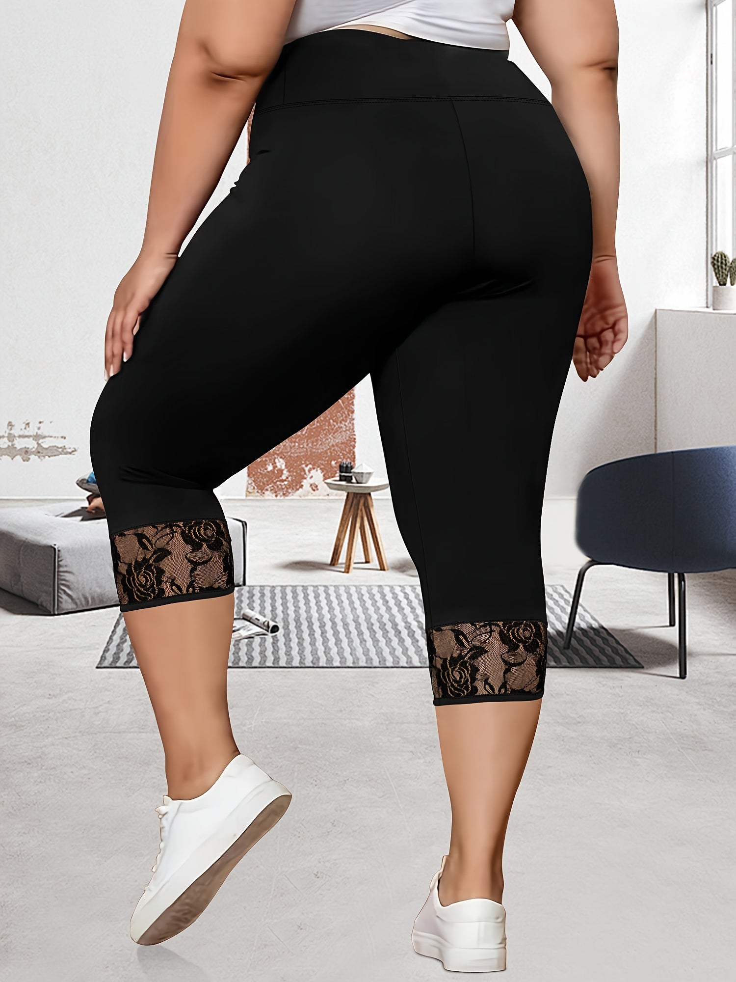 Women's Plus Size High-Waist Capri Leggings with Lace Trim Stretchy Solid Color
