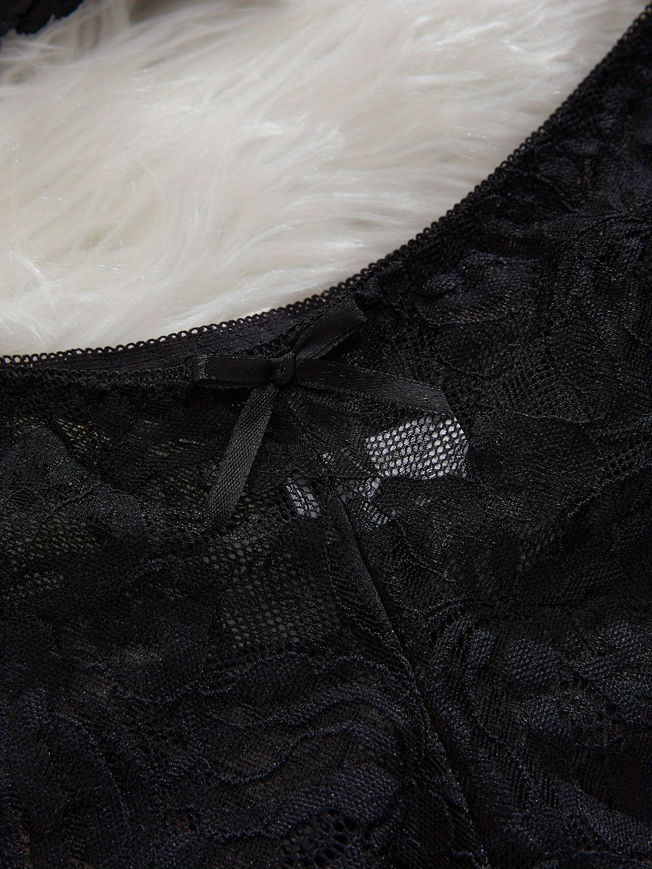 Women's Black Lace Lingerie Set Wireless Bra with Removable Pads and Matching Briefs