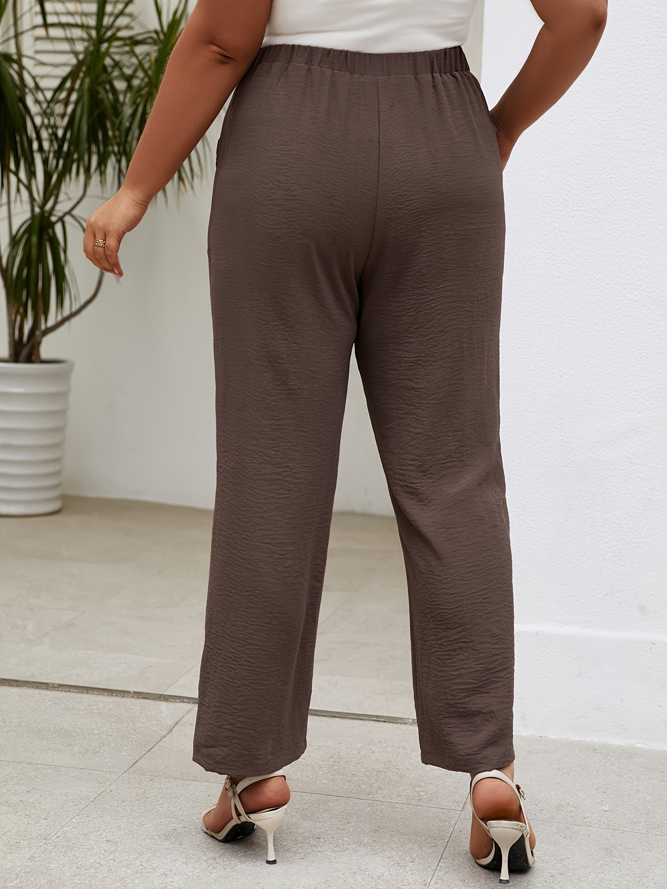Plus Size Women's High-Waisted Straight-Leg Pants Elastic Waist Wide Fit Casual