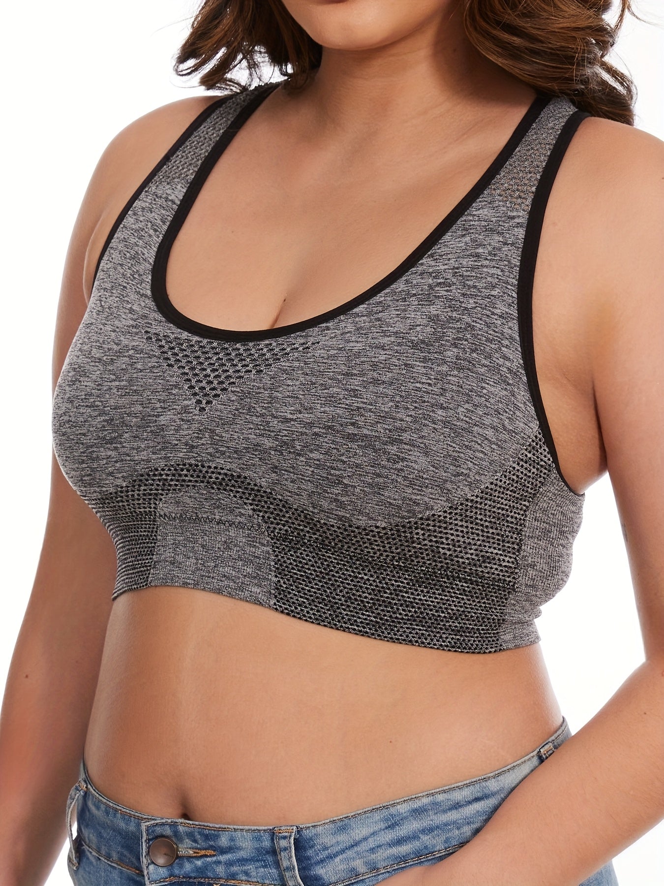 Plus-Size Seamless Yoga Bra Mesh Sports Bra for Running Exercise