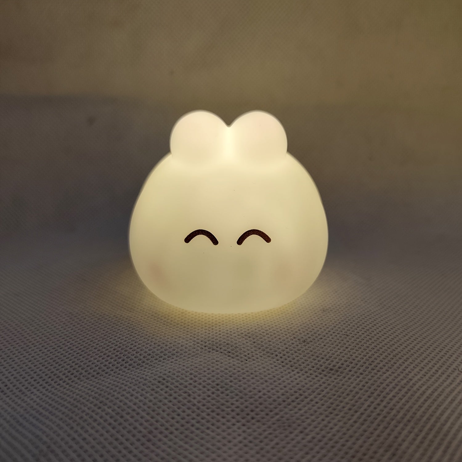 Creative Cartoon LED Table Lamp Battery-Operated Desk Light for Bedroom or Gift