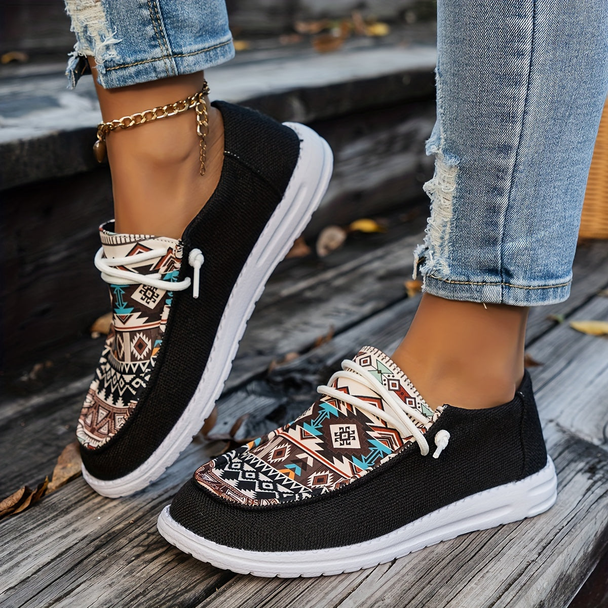Women's Canvas Sneakers Geometric Pattern Round Toe Casual Low Top Shoes