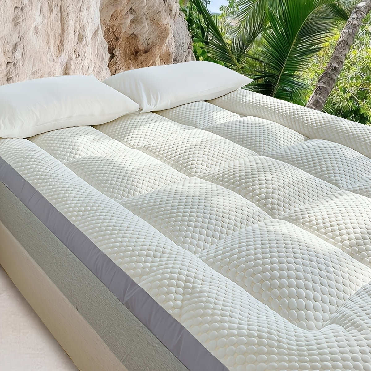 White Ultra-Soft Mattress Pad with 3D Particle Design Breathable Fluffy All Seasons