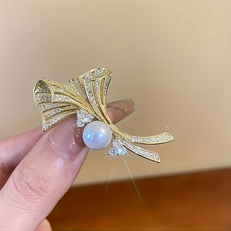 Luxury Ginkgo Leaf Brooch Silver Elegant Jewelry Accessory