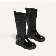 Qizlar uchun zamonaviy bog'ichli botinkalar, kuz va qish mavsumida ichki va tashqi foydalanish uchun qulay, sirpanmaydigan dizayn.