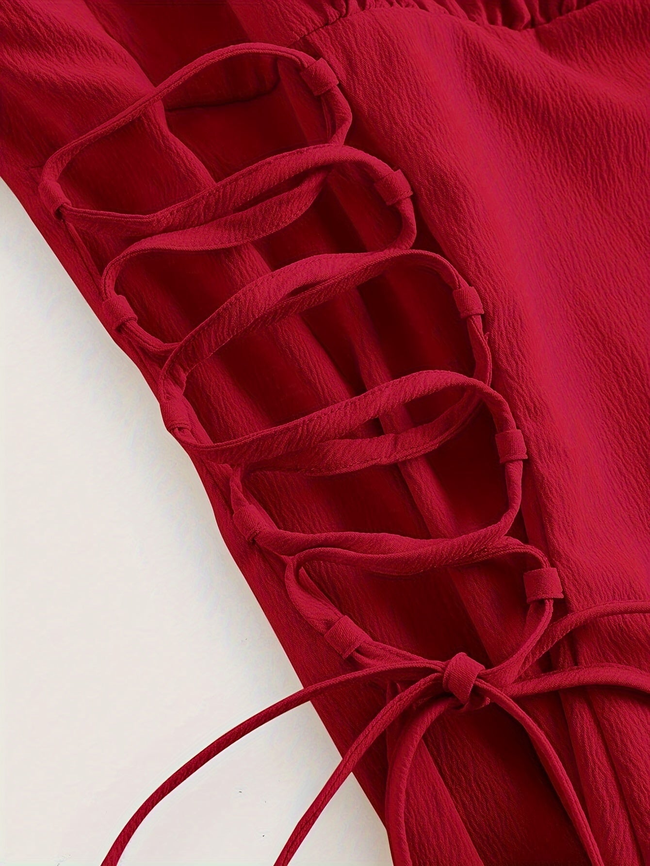 Kvadrat bo'yinli yon bog'ichli ko'ylak, mustahkam orqasi ochiq ruchka 
Ayollar kiyimlari