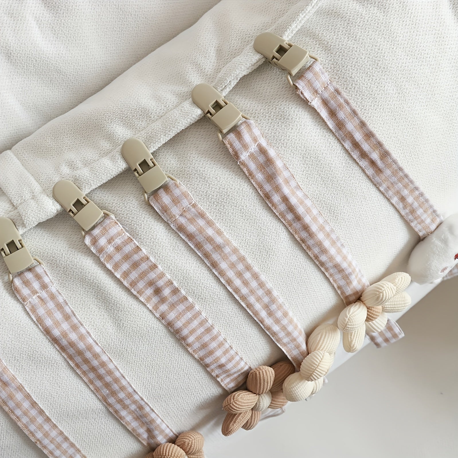 Baby Pacifier Clip for Newborns Cute Bear Design Universal Diameter Mixed Color