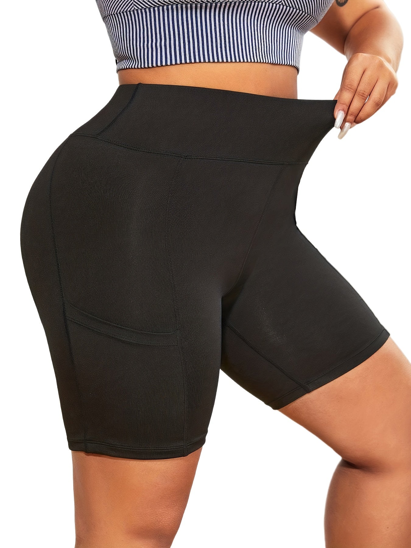 Plus Size Women's Sports Shorts with Side Pockets Black Large