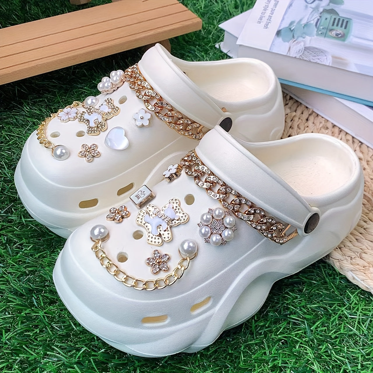 Women's EVA Flip Flops Summer Stylish Beach Shoes Rhinestone Decor