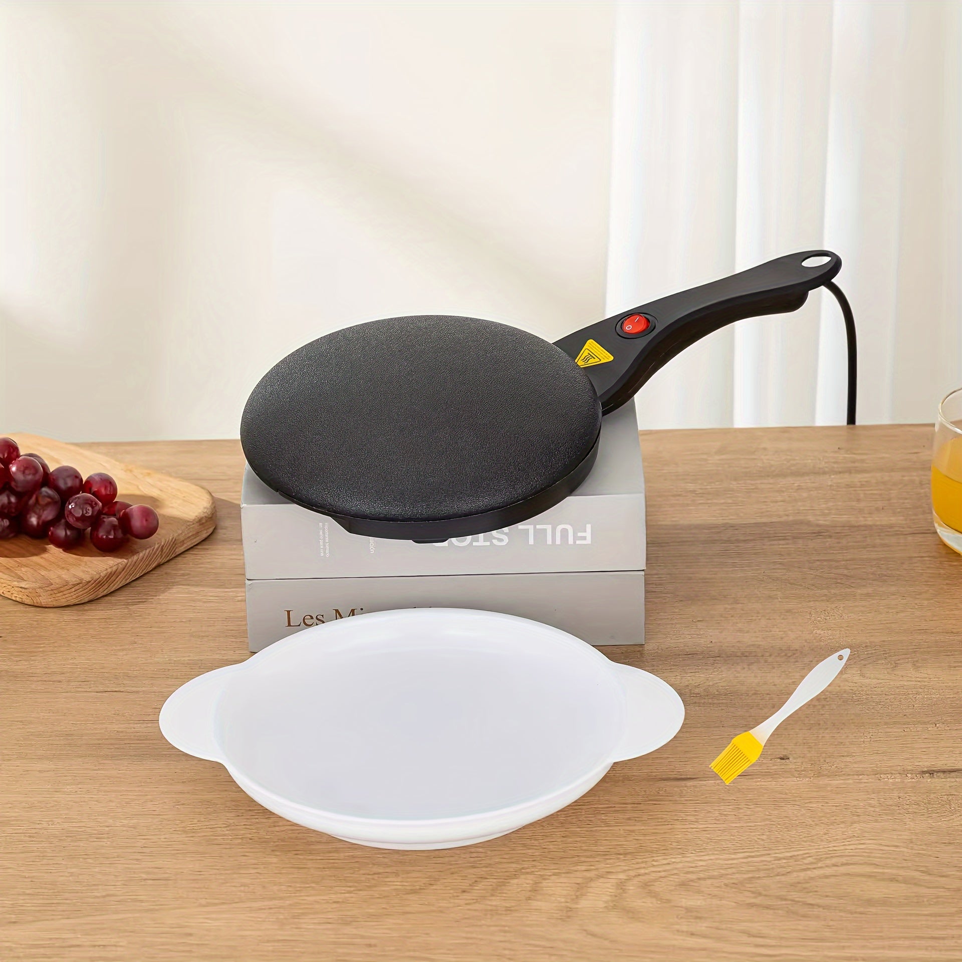 Creador de crepes eléctrico de 600W con sartén antiadherente, espátula para raspar y brocha para aceite