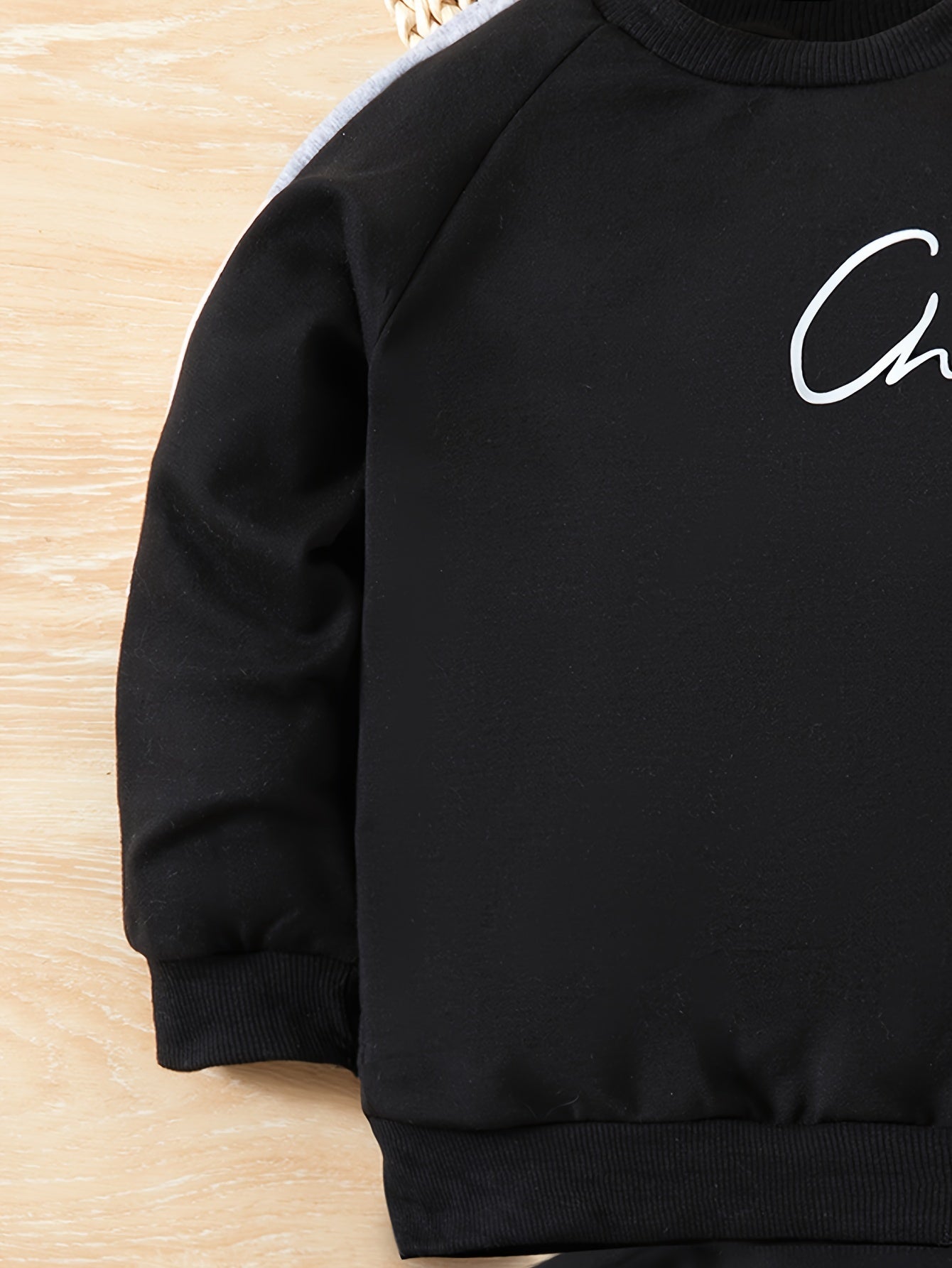 Conjunto casual para niños pequeños, sudadera y pantalones de chándal con estampado de cambio para primavera y otoño

Source:
Toddler Boys Casual Outfit Sweatshirt and Sweatpants with Change Print for Spring Fall