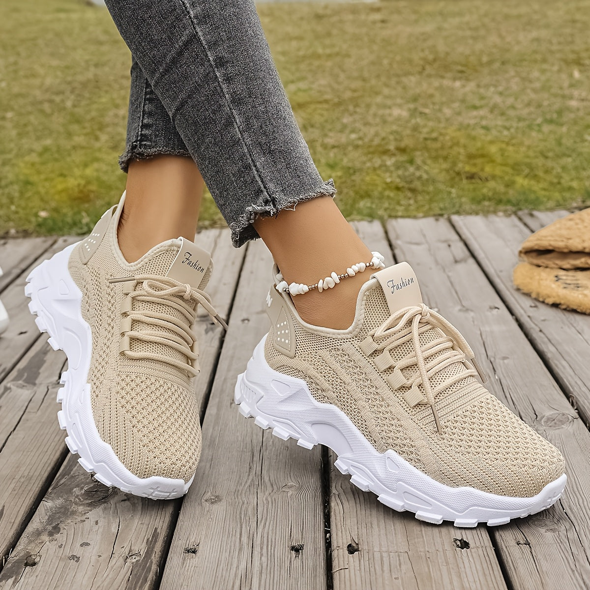 Women's Solid Color Lace-Up Sneakers Mesh Outdoor Running Shoes Large Size
