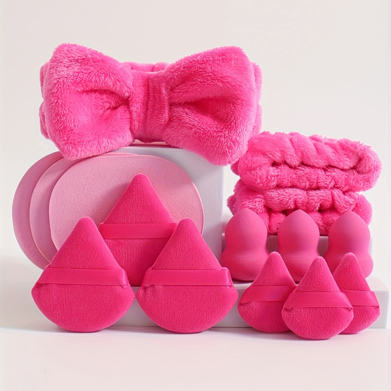 15-ta bo'lakli makiyaj asboblari to'plami, gubkalar, puflar, yuz yuvish gubkalari va aksessuarlar bilan