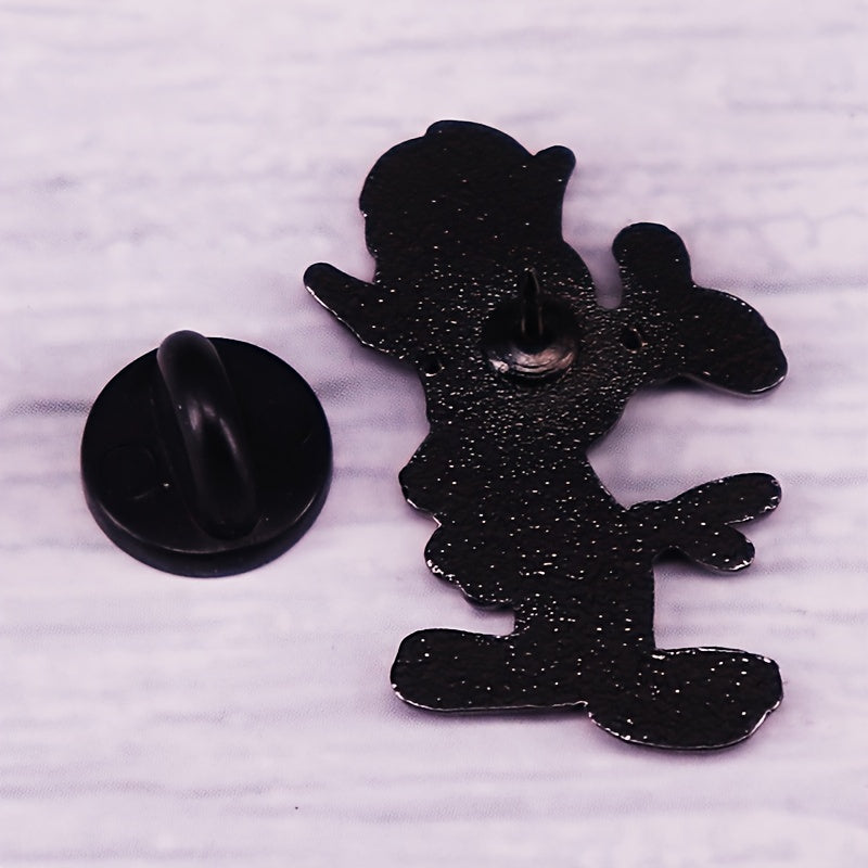 Emal brosh pin aksessuari, sink qotishmasidan tayyorlangan va UV qoplangan multfilm dizayni bilan. Har kuni kiyish va partiyalar uchun mos, bu uniseks aksessuar sumkalar va kiyimlarni bezatish uchun ishlatilishi mumkin. Juftlar uchun noyob sovg'a qiladi.