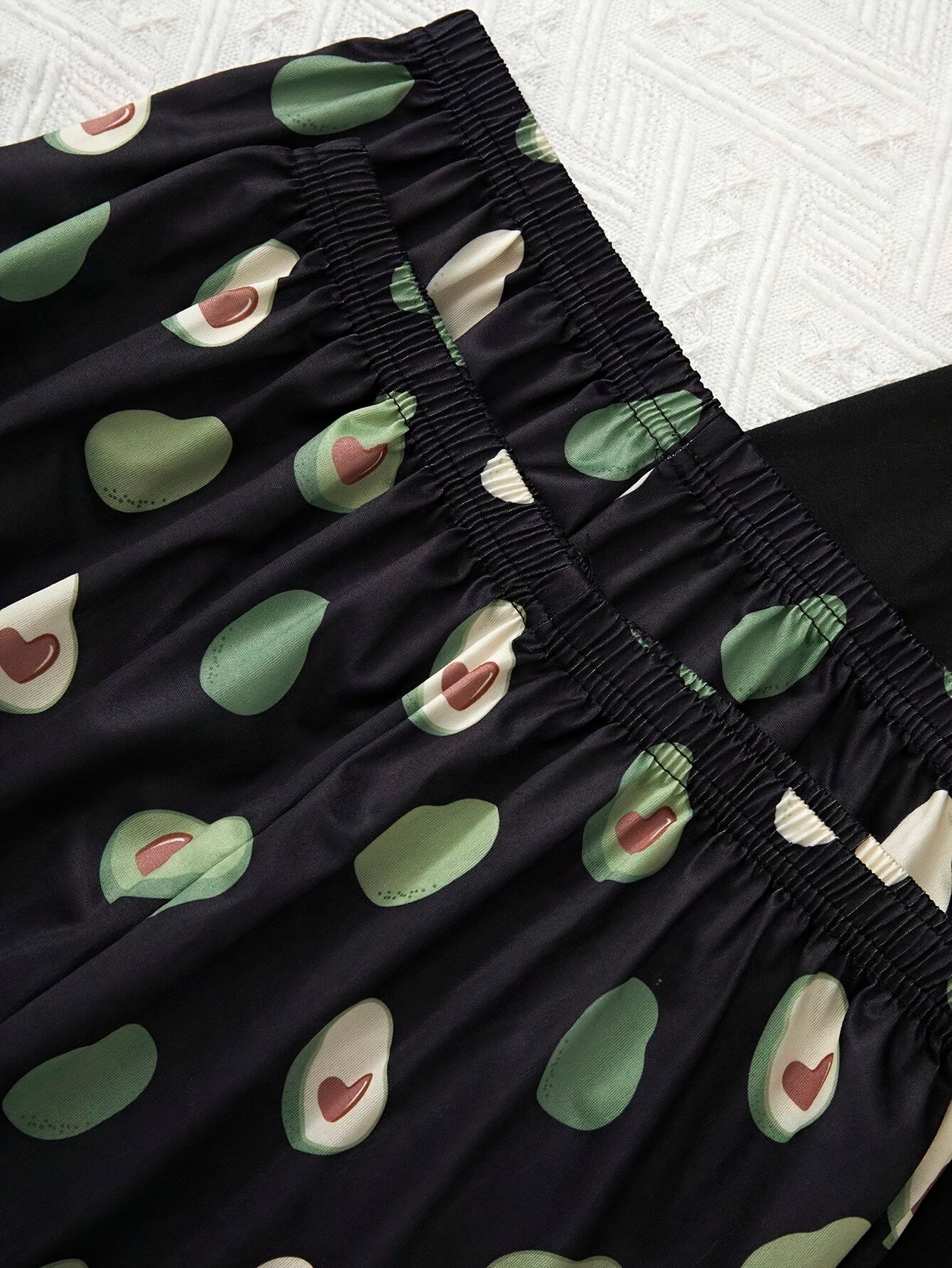 O'smir qiz uchun multfilm printli pijama to'plami