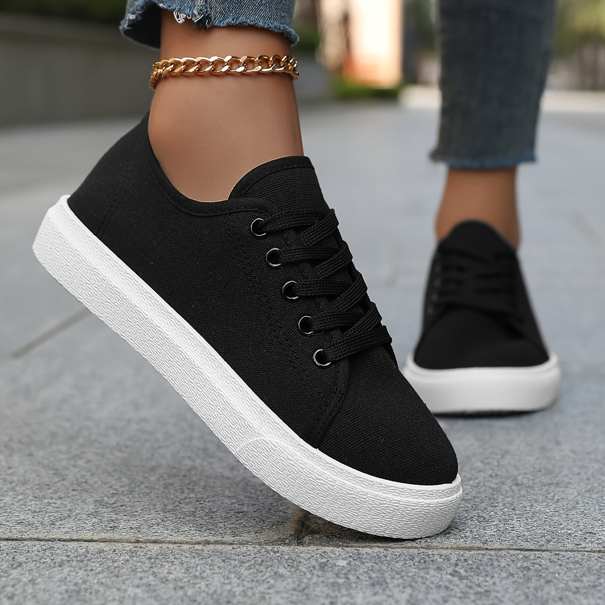 Women's Black Breathable Skate Shoes Wide Fit High-Top Stylish Cushioned