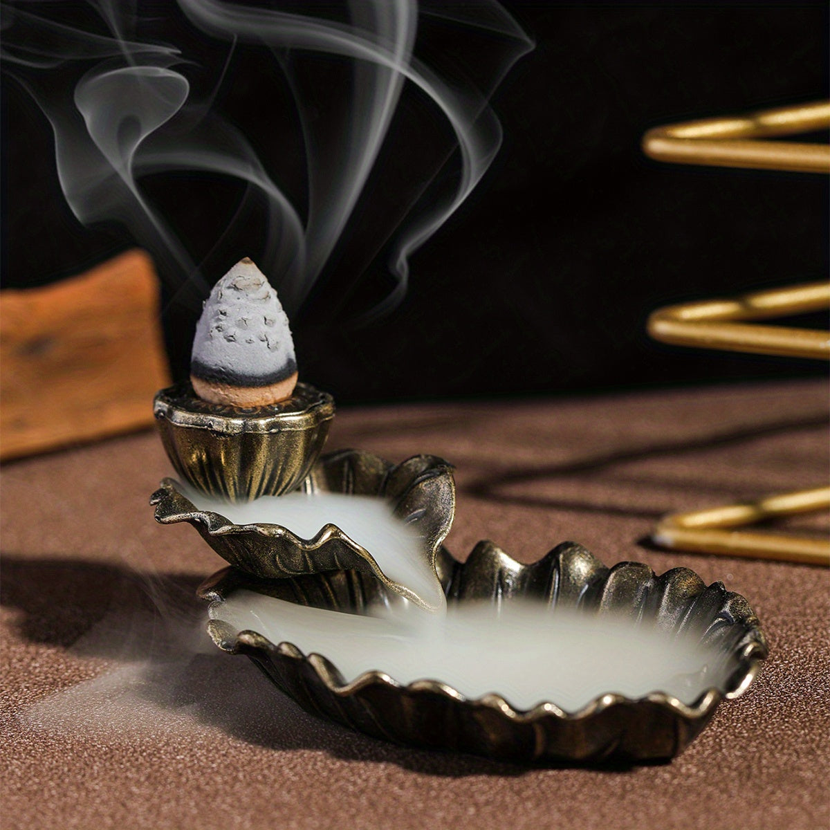 Ceramic Pisces Incense Burner with Retro Reverse Flow Design for Home Decor