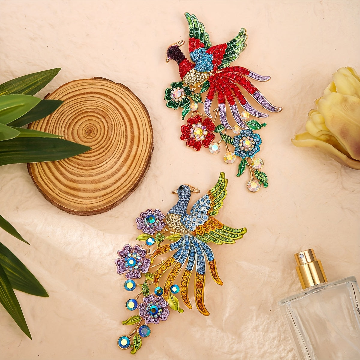 Rang-barang peacock brosh uchun ayollar uchun alloy hayvon pin nafis zargarlik sovgʻa