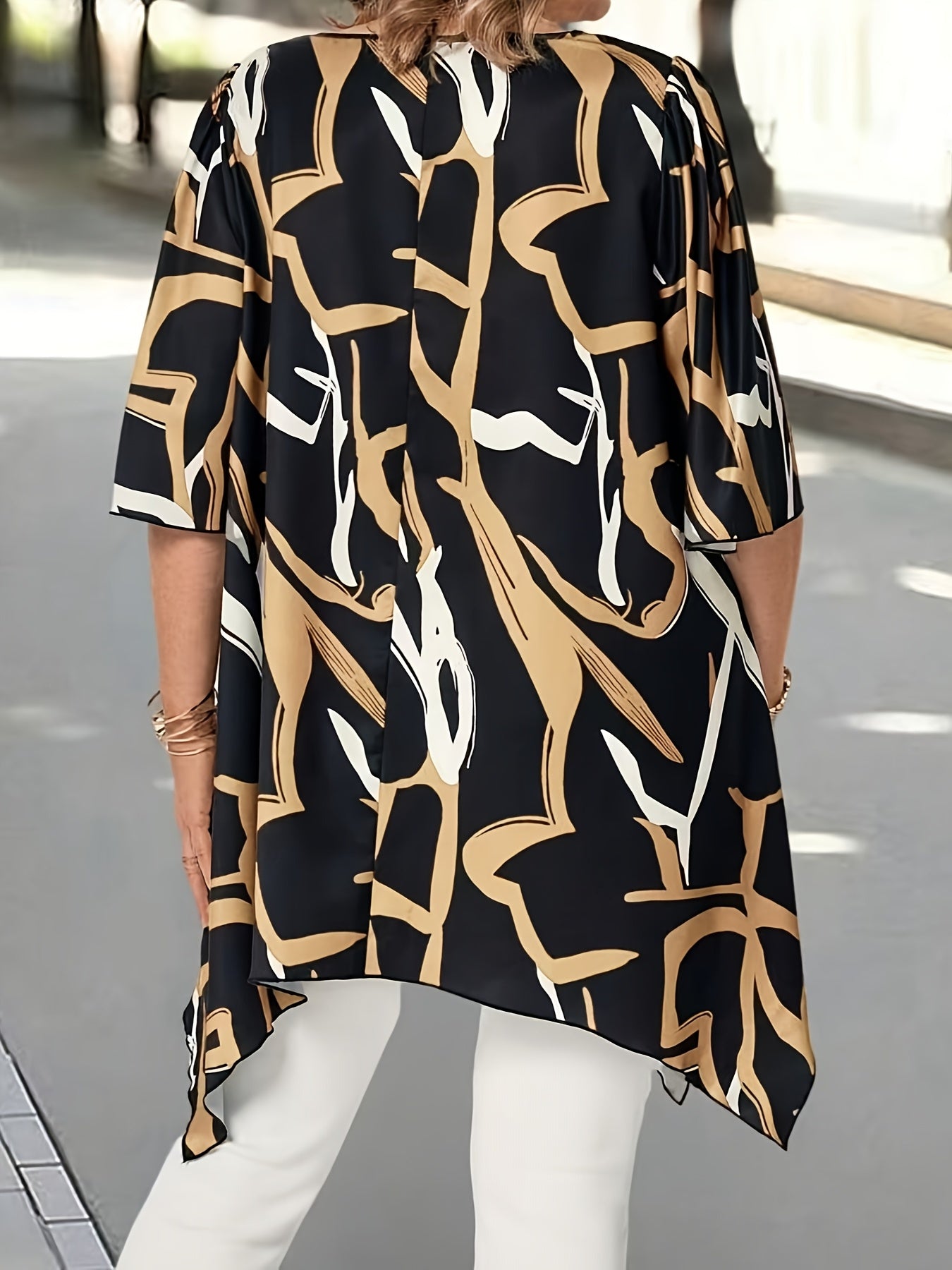 Plus Size Women's Asymmetrical Hem Top Black White Print Summer Vacation Casual