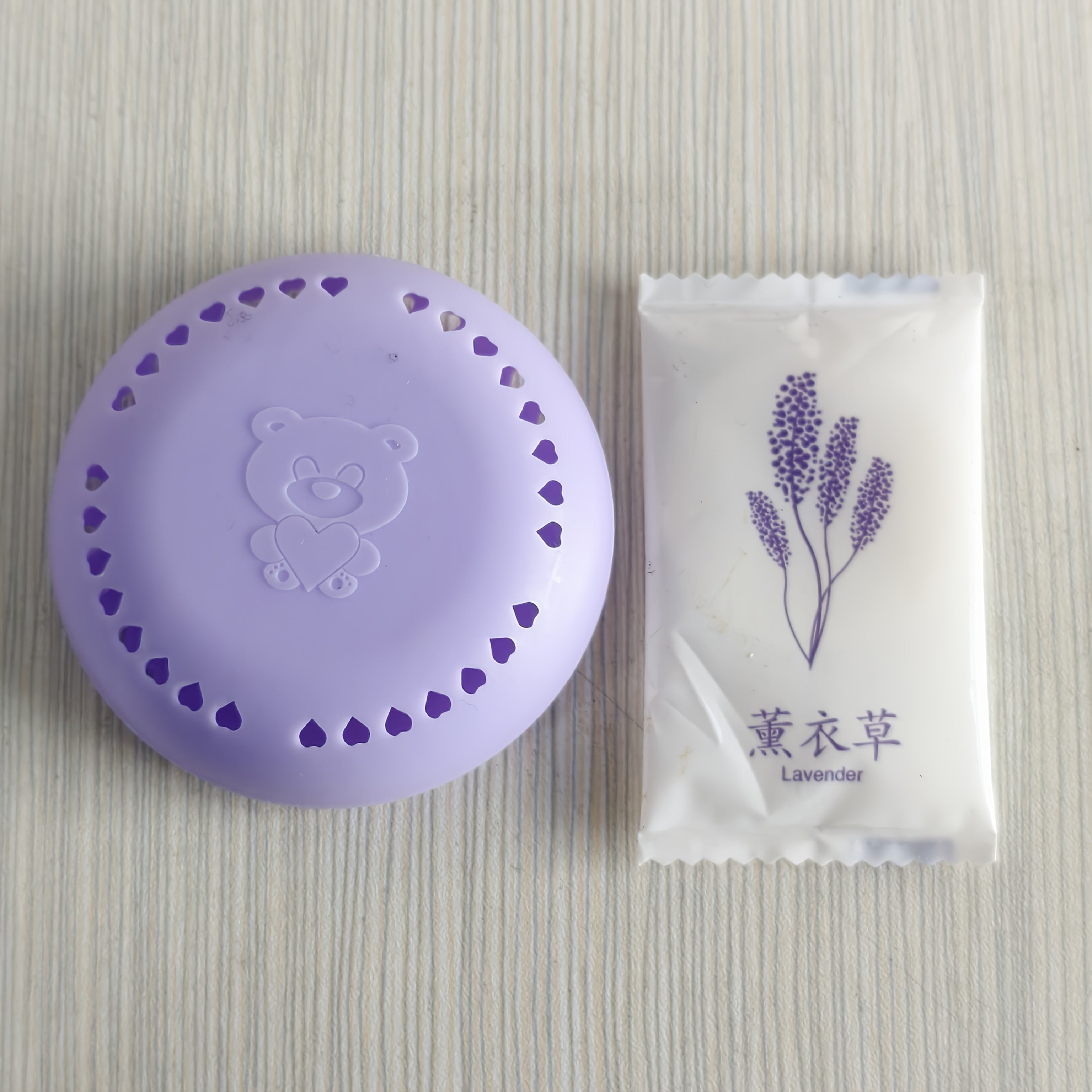 Solid Air Fresheners Deodorizers Compressed Incense Tablets for Bathrooms and Cars