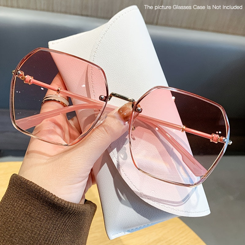 Yuqori darajadagi ayol modasi uchun kesilgan qirralarga ega, hashamatli ramkasiz Y2K poligon ziyofat ko'zoynaklari.