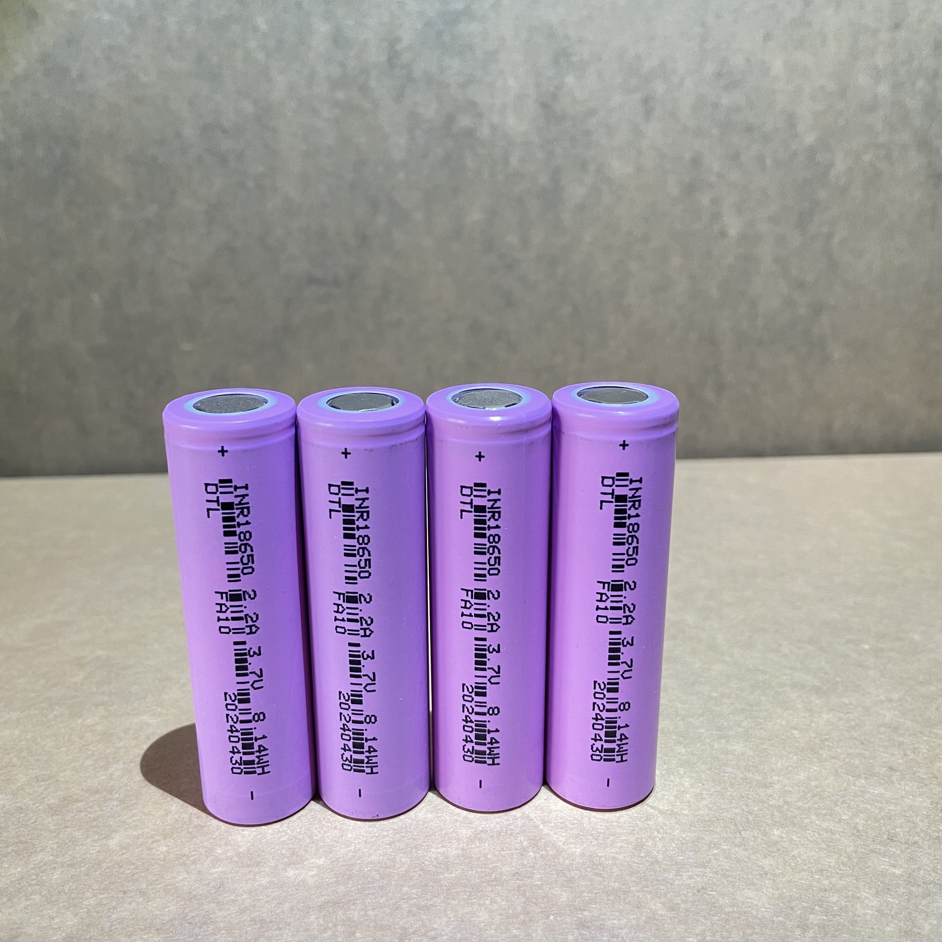 High Capacity 18650 Lithium Battery 3.7V 2200mAh Flat Top for Small Electronics