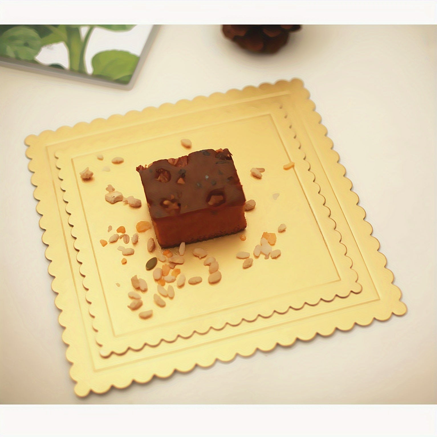 Set of 10 Gold Scallop Edge Cake Boards Aluminum Base Stand for Weddings and Birthdays