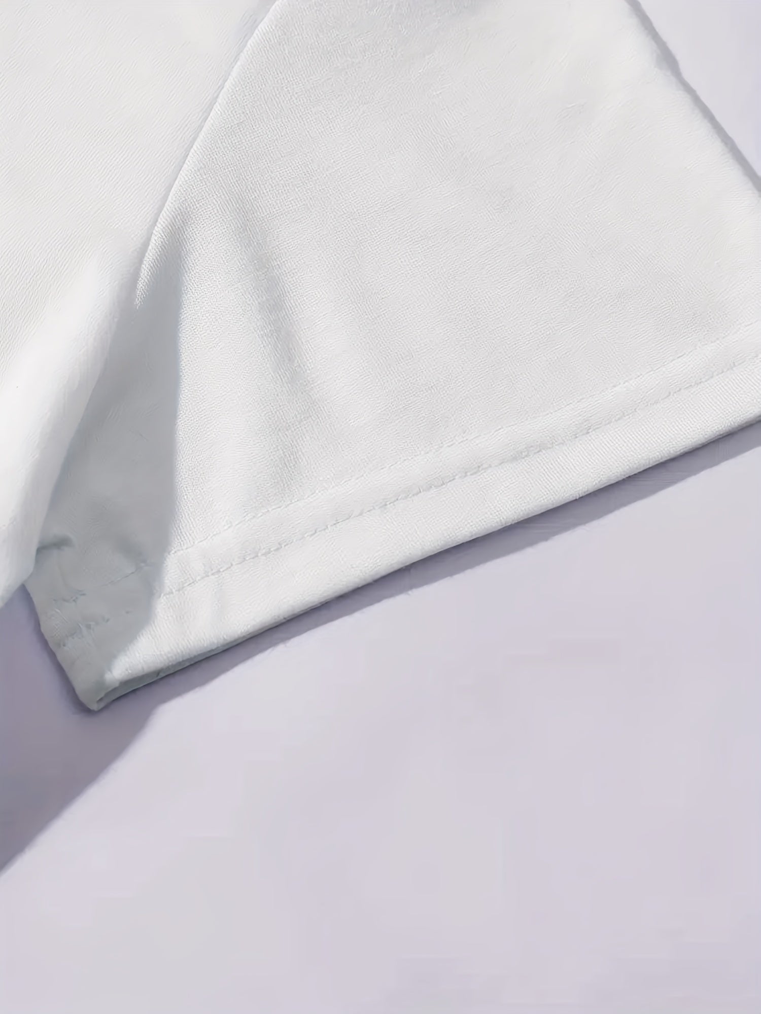 Camiseta de manga corta con escote en V y estampado de loto para mujer de tallas grandes