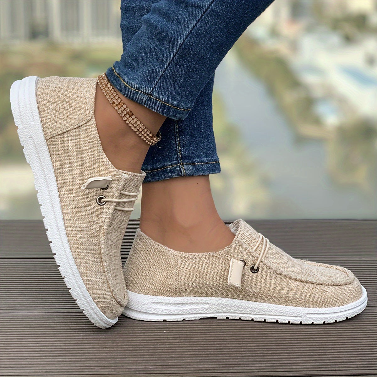 Women's Casual Slip-Resistant Round Toe Low-Top Sneakers with Breathable Fabric