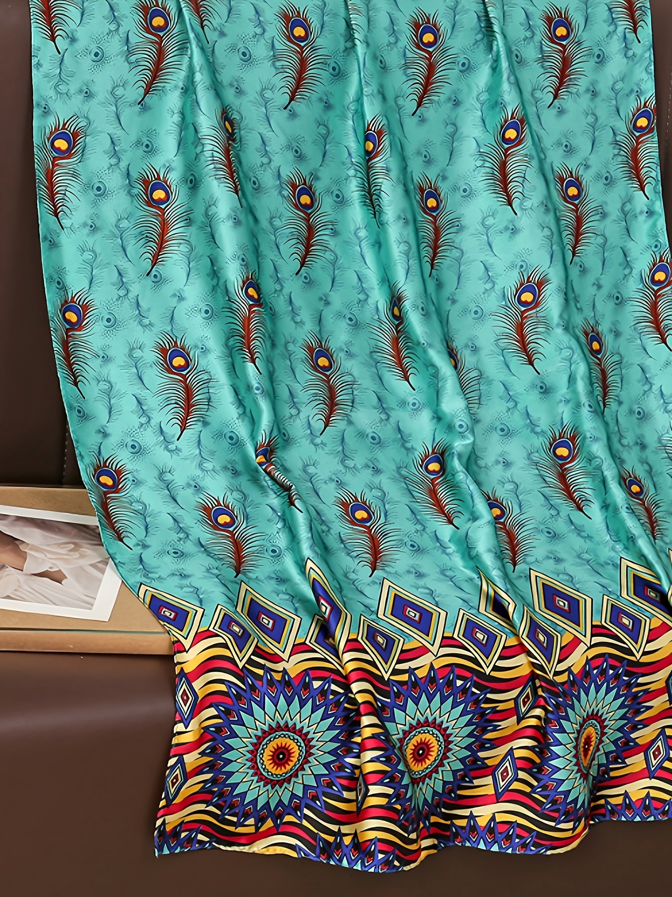 Ayollar uchun kattaroq bohemiya uzun kofta kiyim, batwing qo'llari va geometrik bosma bilan