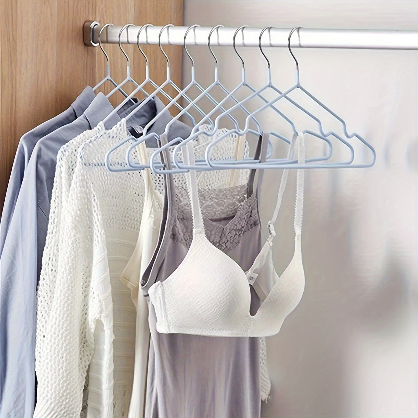 Metal Non-Slip Clothing Hangers 10-Pack for Tops and Dresses