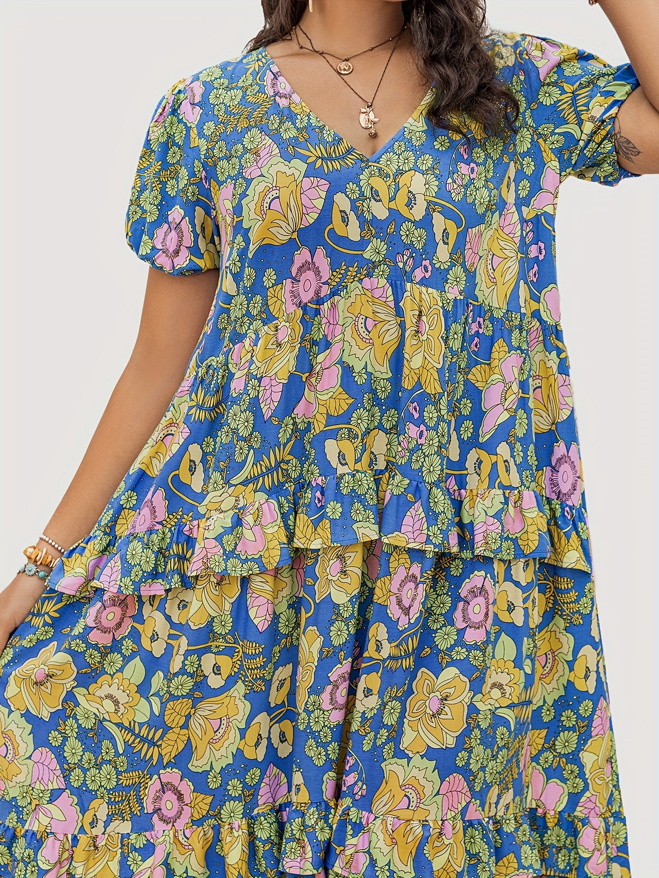 Boho Chic yozgi kiyi ayollar uchun, pleated ruffle uzun bo'yli, gullar bilan bezatilgan V-neck, ko'p ranglarda