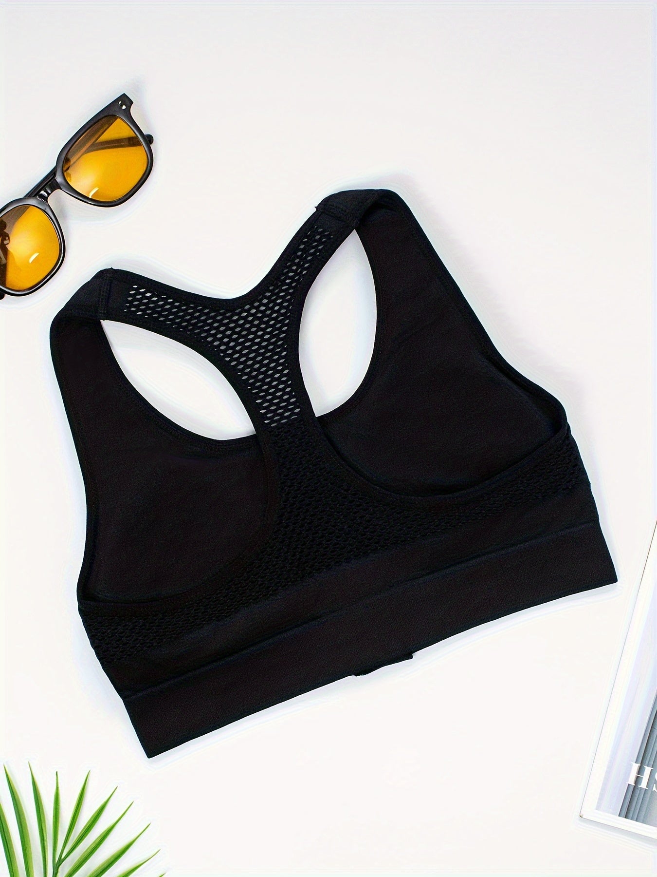 1-qismli ayollar uchun sport brassasi, fermuarsiz orqa qismi, bo'sh joyli, tikuvsiz, o'rtacha qo'llab-quvvatlash, olib tashlanadigan to'ldiruvchi, to'qilgan mato, 90% elastan, bir rangda, yoga, fitnes va tasodifiy kiyim uchun.