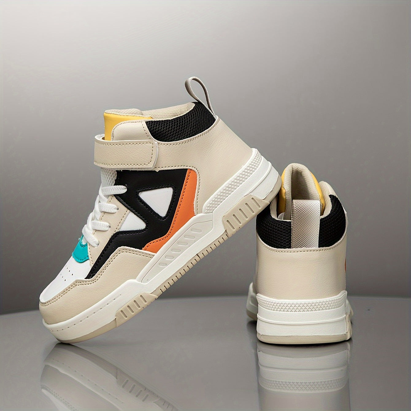 Bolalar uchun yuqori to'plamli krossovkalar, yopishqoq yopish bilan, barcha mavsumlar uchun nafas oladigan va qulay, zamonaviy geometrik naqsh bilan.