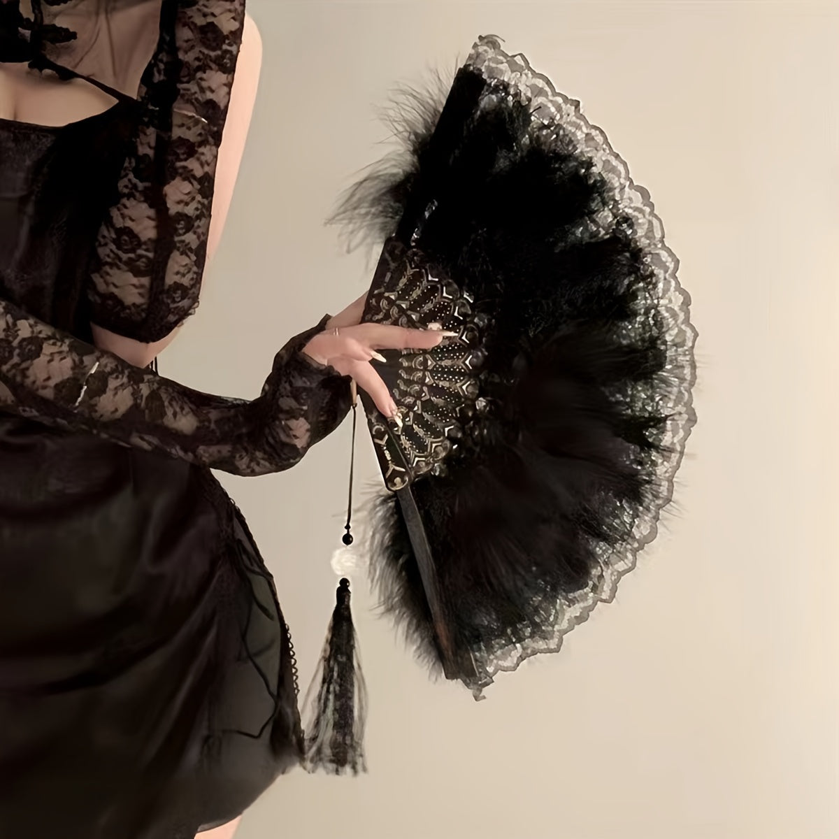Vintage Style Faux Feather Lace Folding Fan Black White Elegant Accessory for Dance Photoshoots