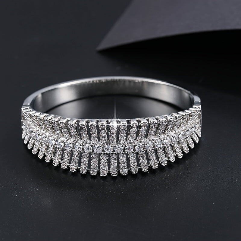 Stylish Zirconia-Encrusted Hollow Bracelet for Women